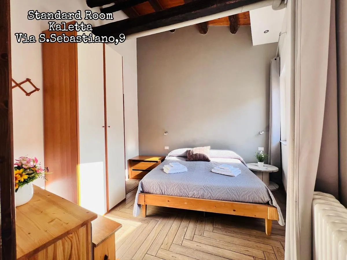 Kasa Kala Rooms & Apartments Palermo 2*,  Italien